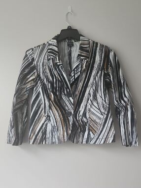 Tribal Women's Black, White & Brown Abstract Stripe Blazer